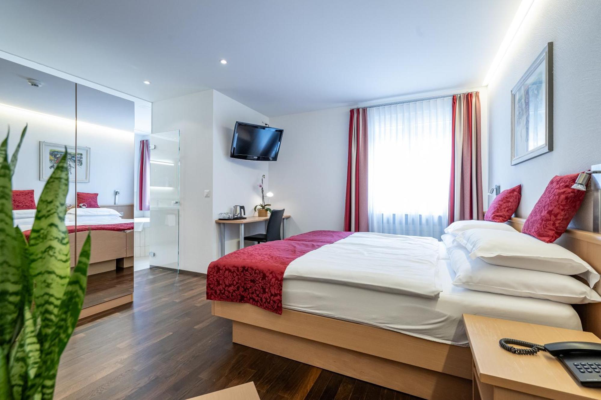 Hotel Vorab - Kulinarische Vielfalt Flims Ngoại thất bức ảnh