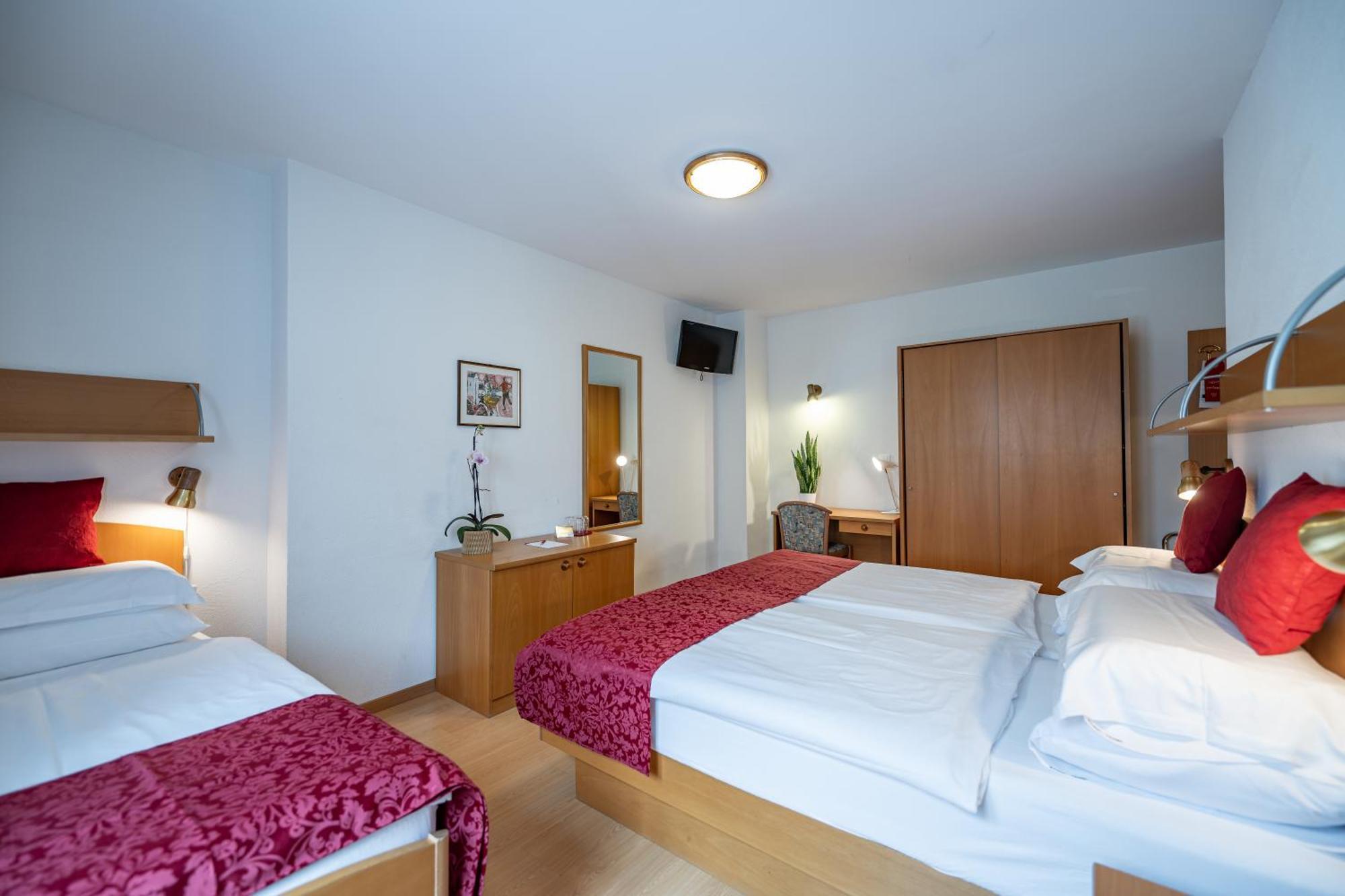 Hotel Vorab - Kulinarische Vielfalt Flims Ngoại thất bức ảnh